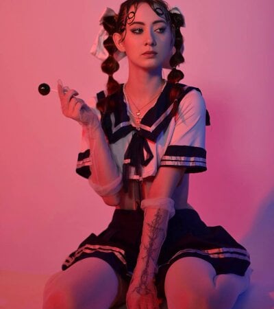 Dark_Lola_