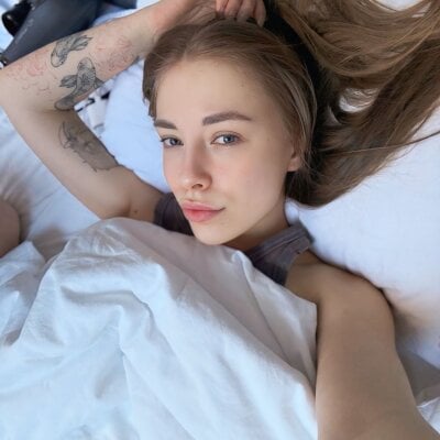 FlairCall Female Young Adult Live Webcam