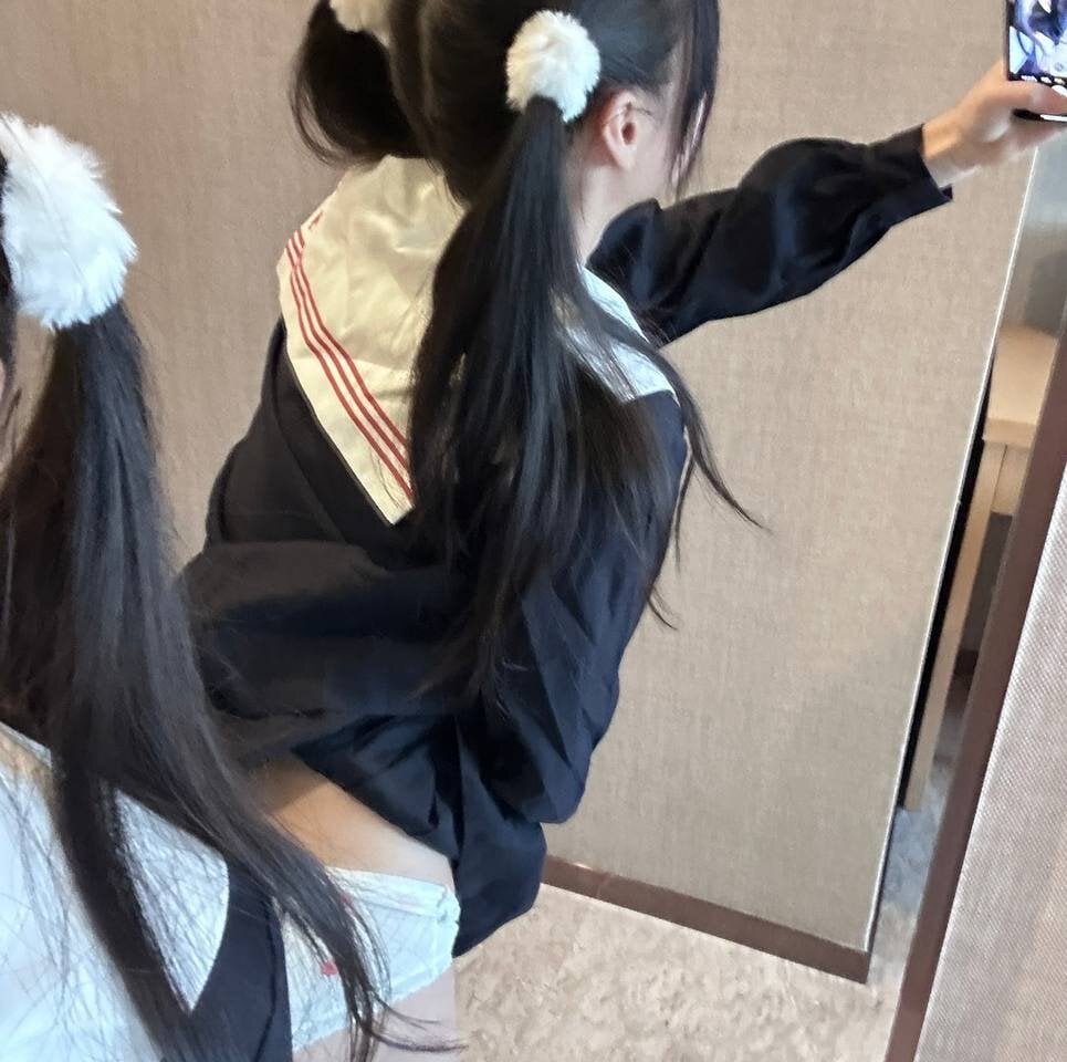 xiaoxia_baby live cam model at StripChat
