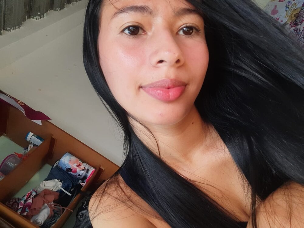 saralean604 from stripchat