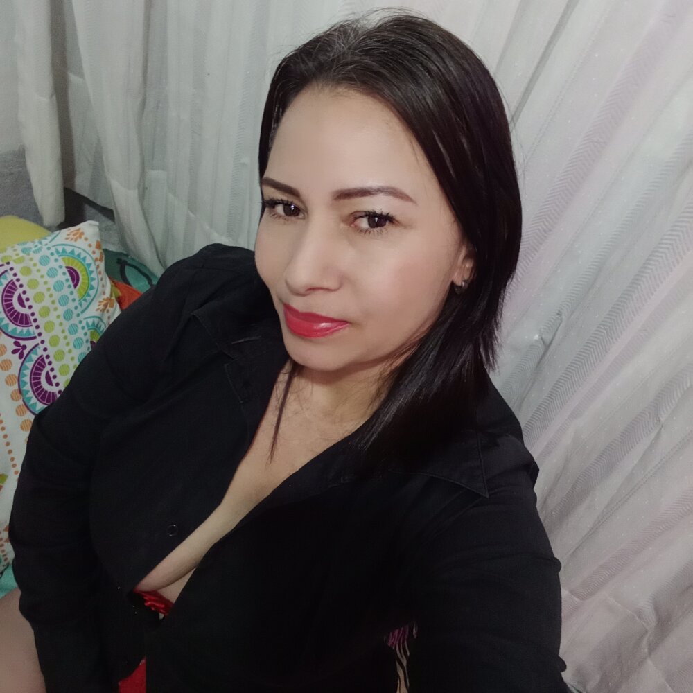 Dulce1017's most recent online preview