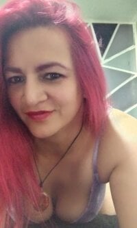 redhair637's Offline Chat Room