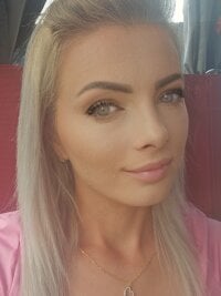 Aly_girl1's webcam live show