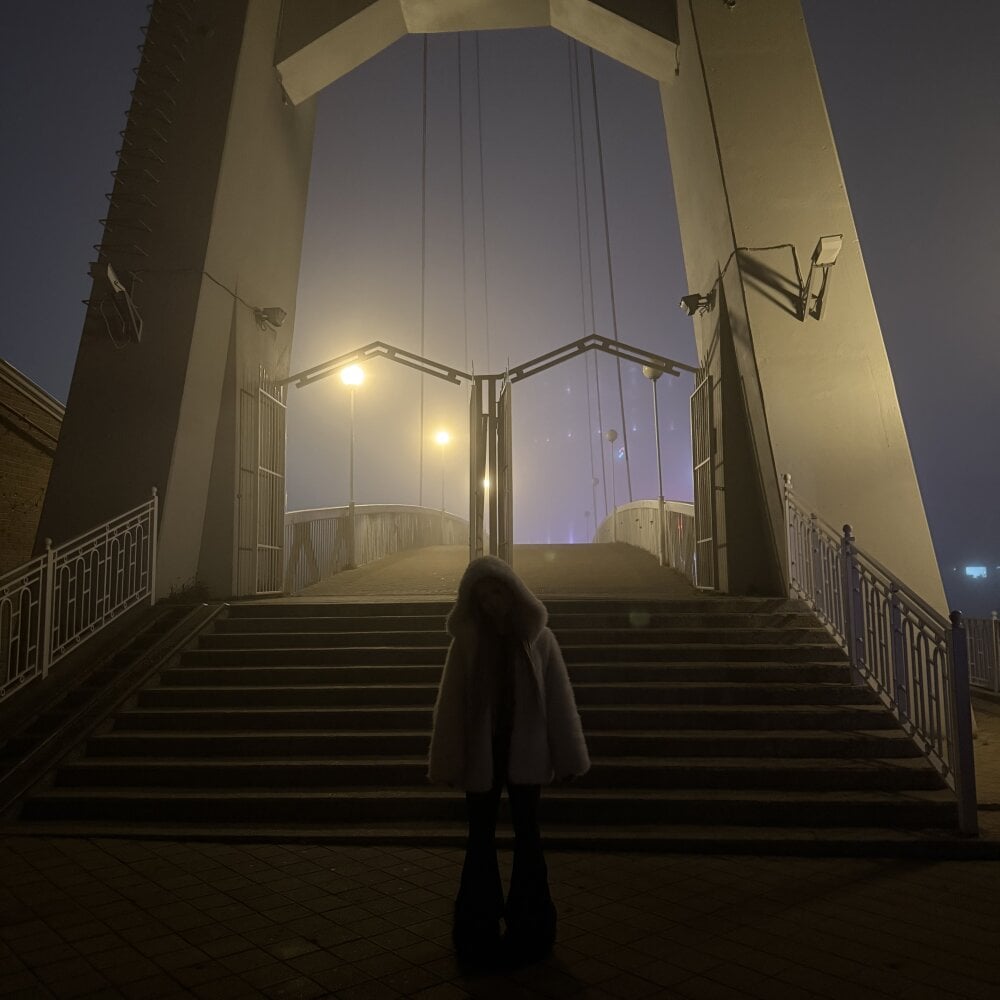 iluvcams.com lana_parker livesex profile in where-the-blondes-live cams