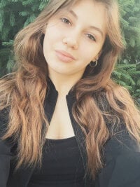 LyndaSkorcz's webcam live show