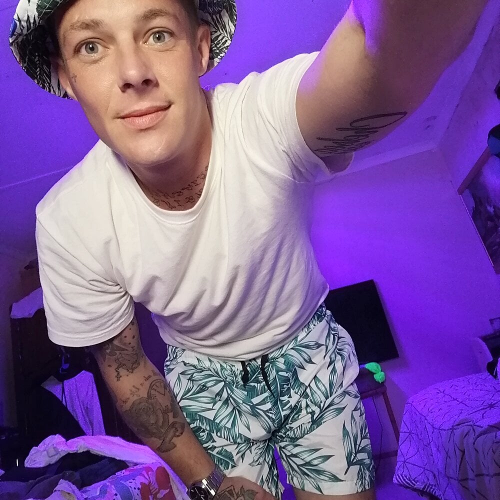 tyyyzn from stripchat