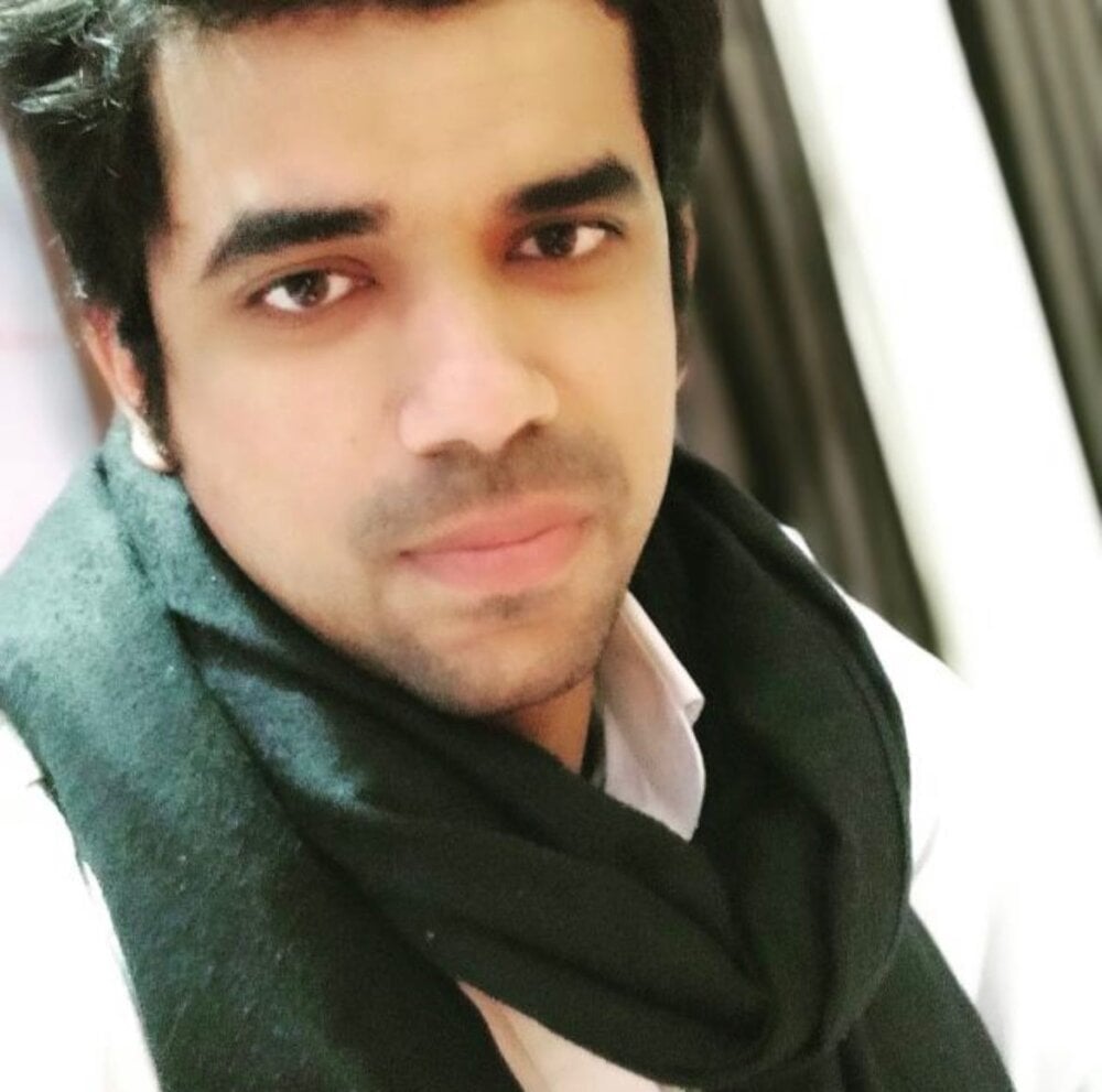 Xxxboyengi's Offline XXX Chat