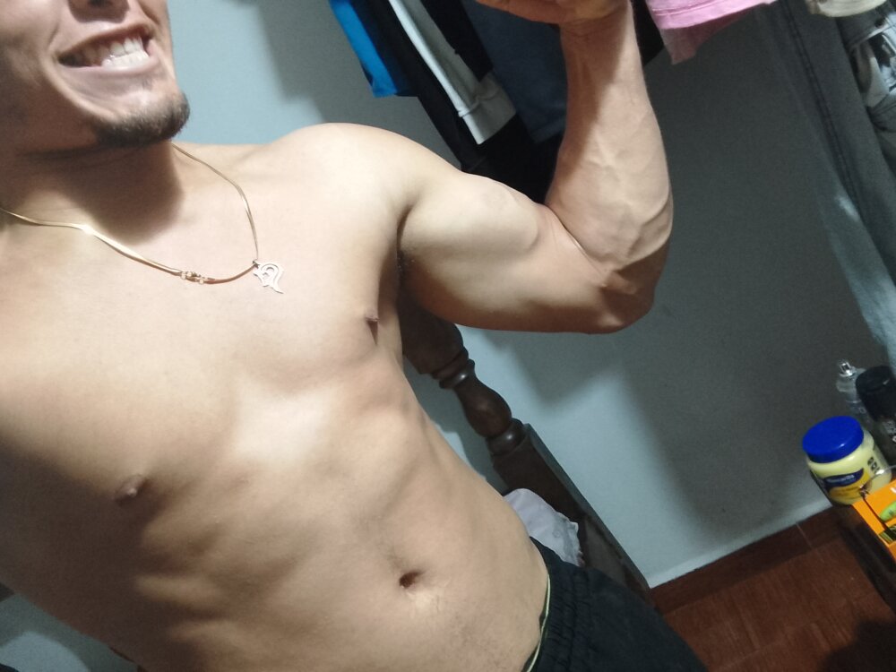 Live sex webcam photo for dante_fox_ #289979802