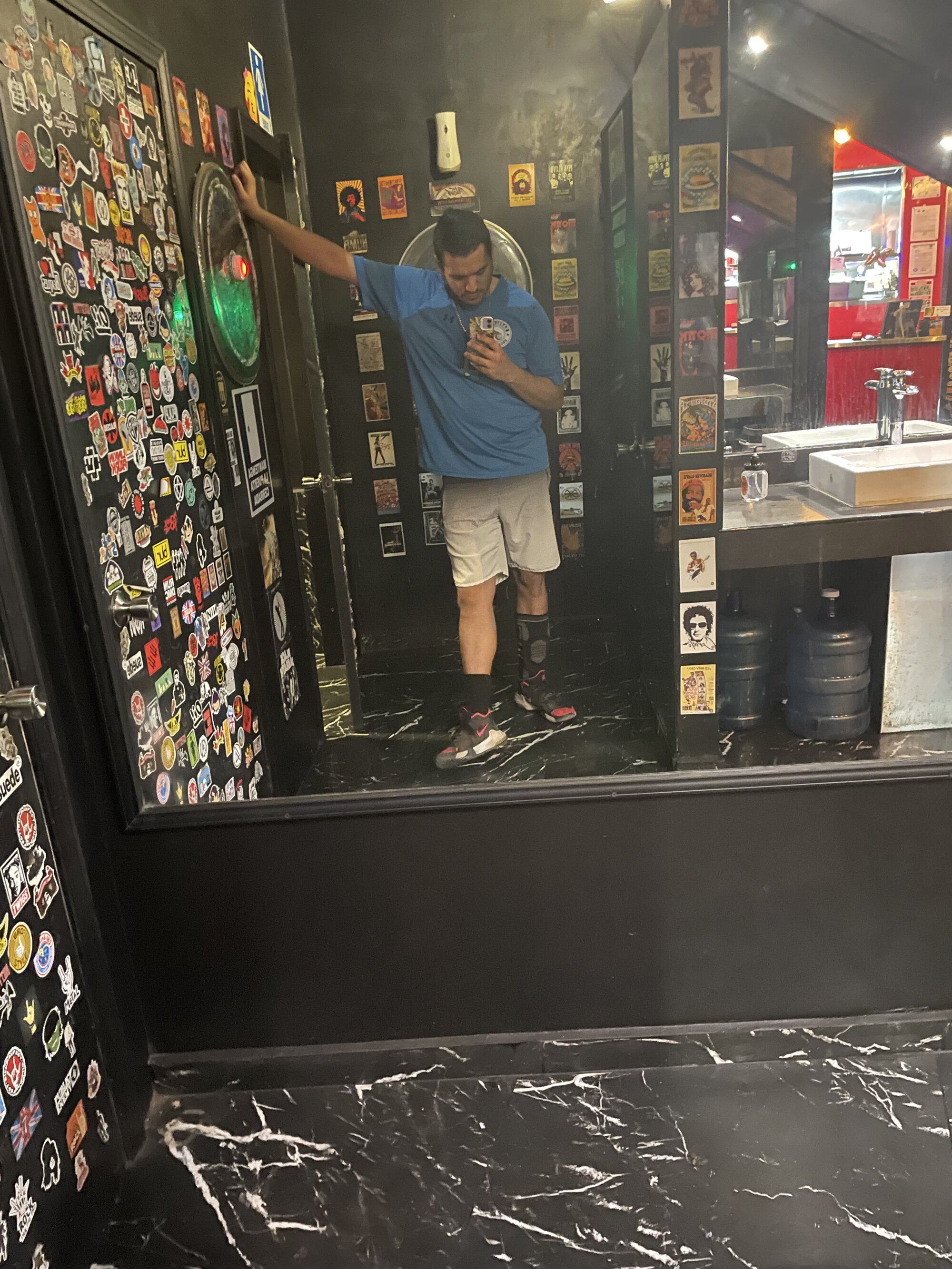sissymetsmokr