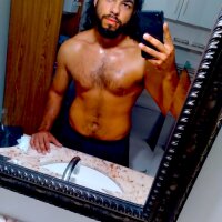 Latingripking's Offline Chat Room