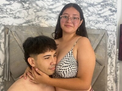 LizAndTomas Couple Facial Cam Strip