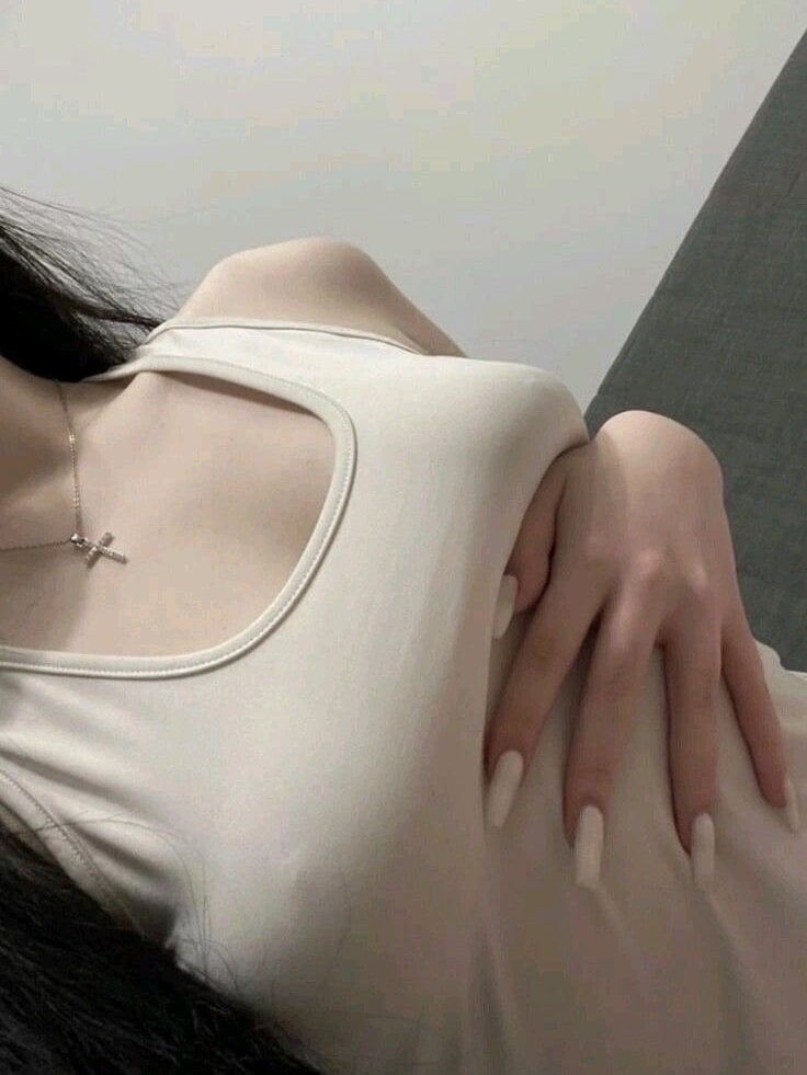 livesex.fan Myly_xx livesex profile in brown-hair cams