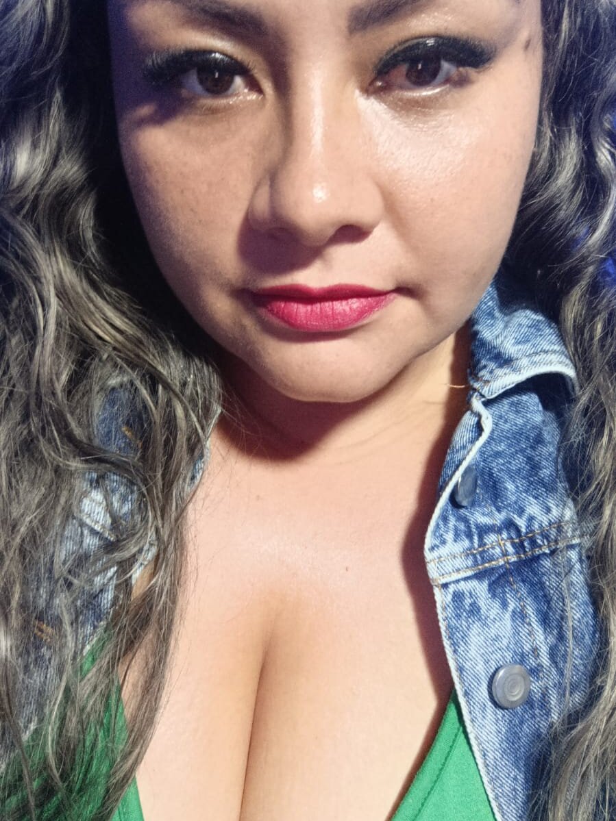 dalila_41 webcam profile - Finnish