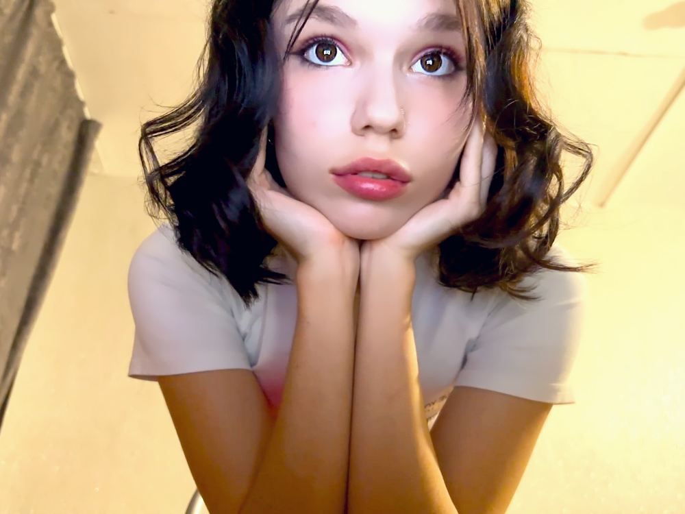 stripchat staciegregoreski webcam profile pic via watchgirlcam.com