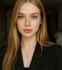 missescarlate1's Offline Chat Room