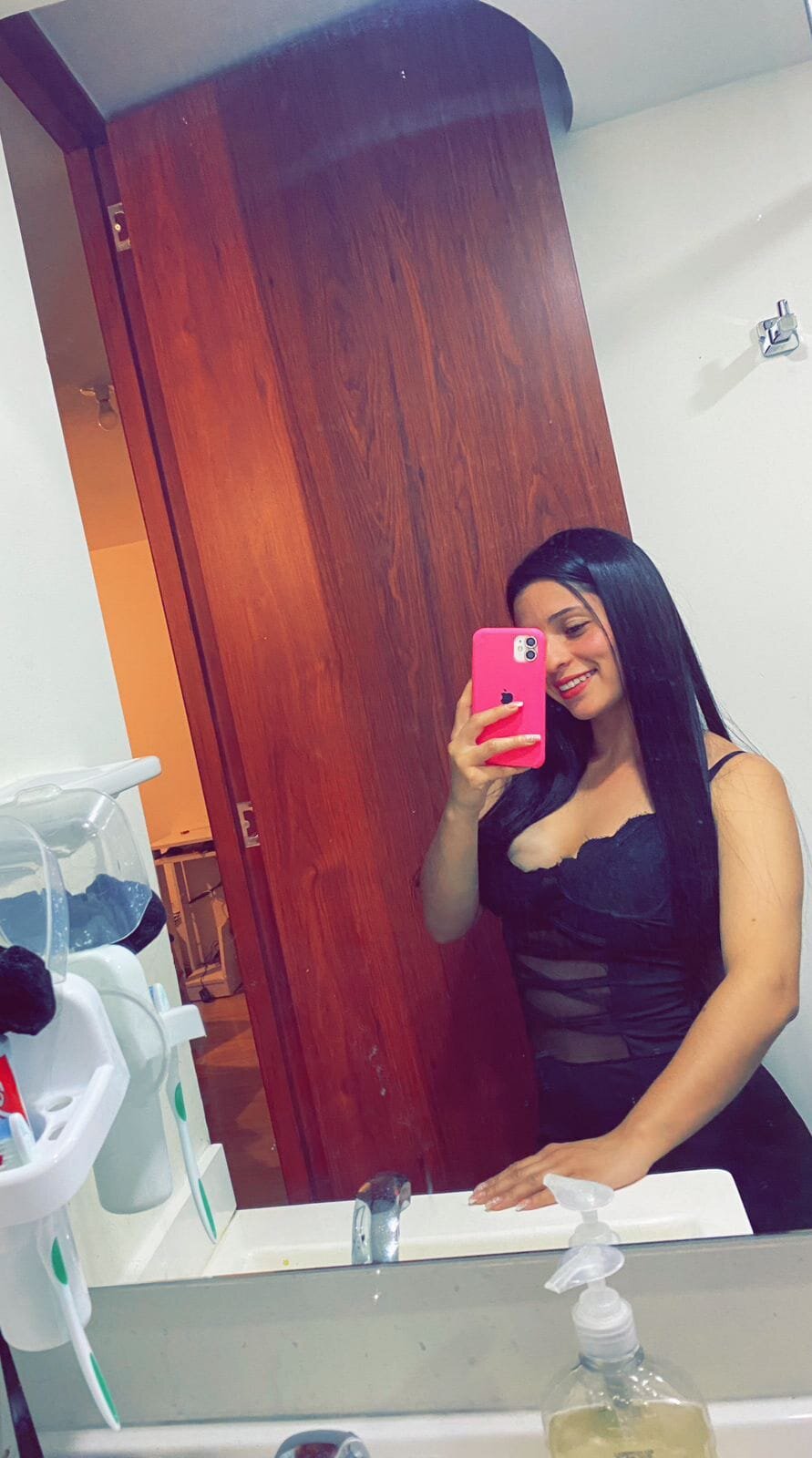 Amber_Louis