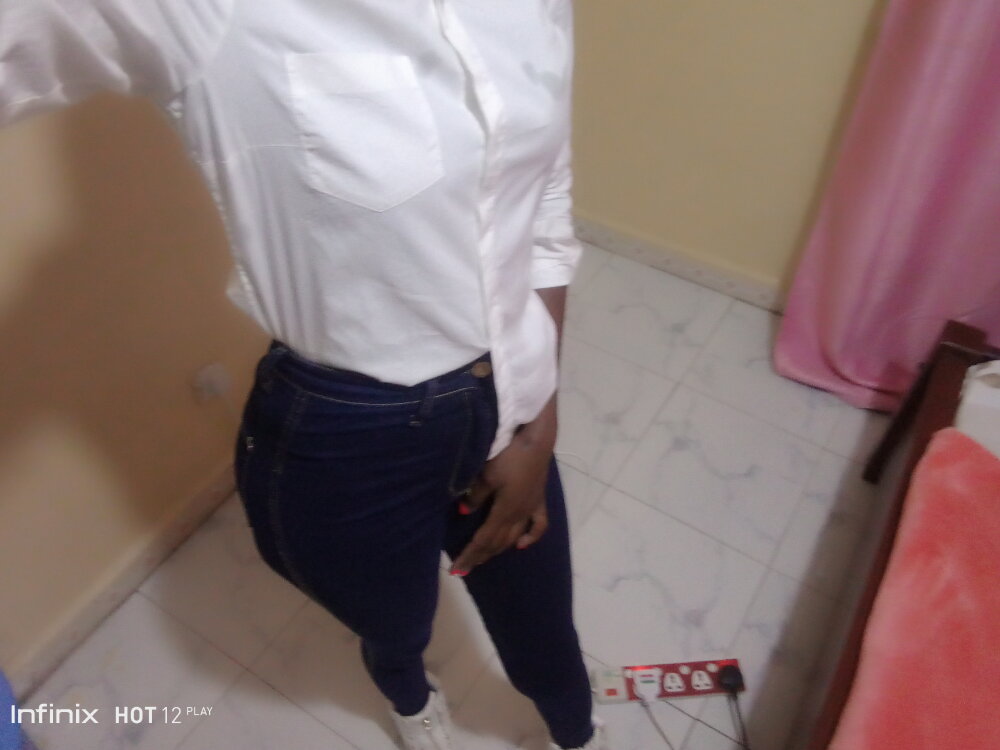 Live sex webcam photo for crazybitch_25 #282551809