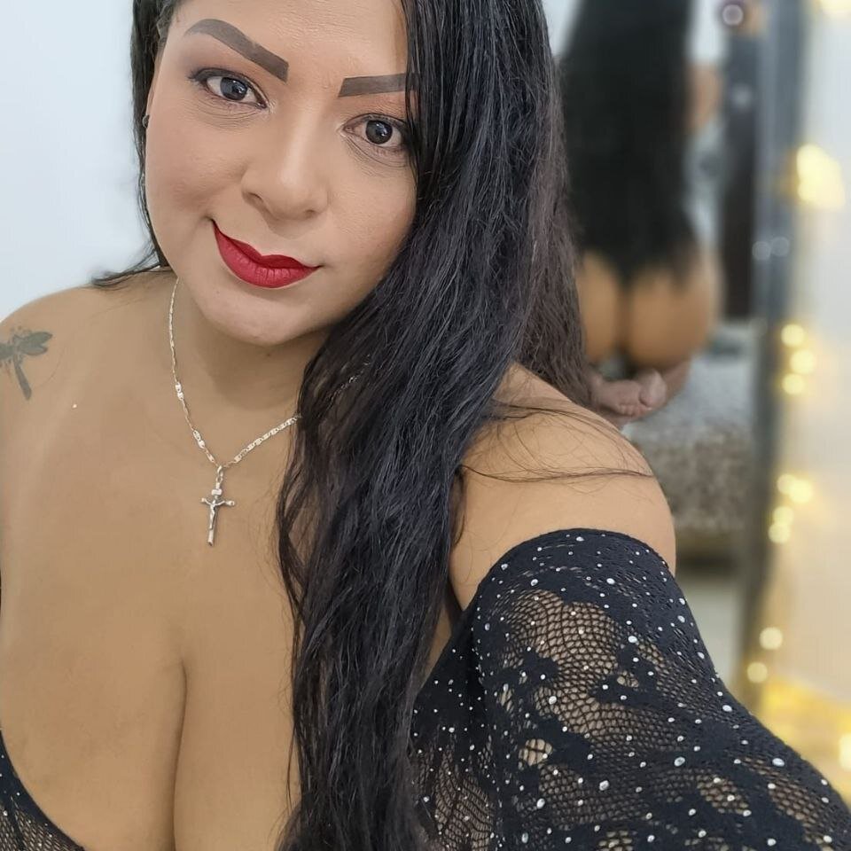 Live sex webcam photo for JenSexy_ #289906339