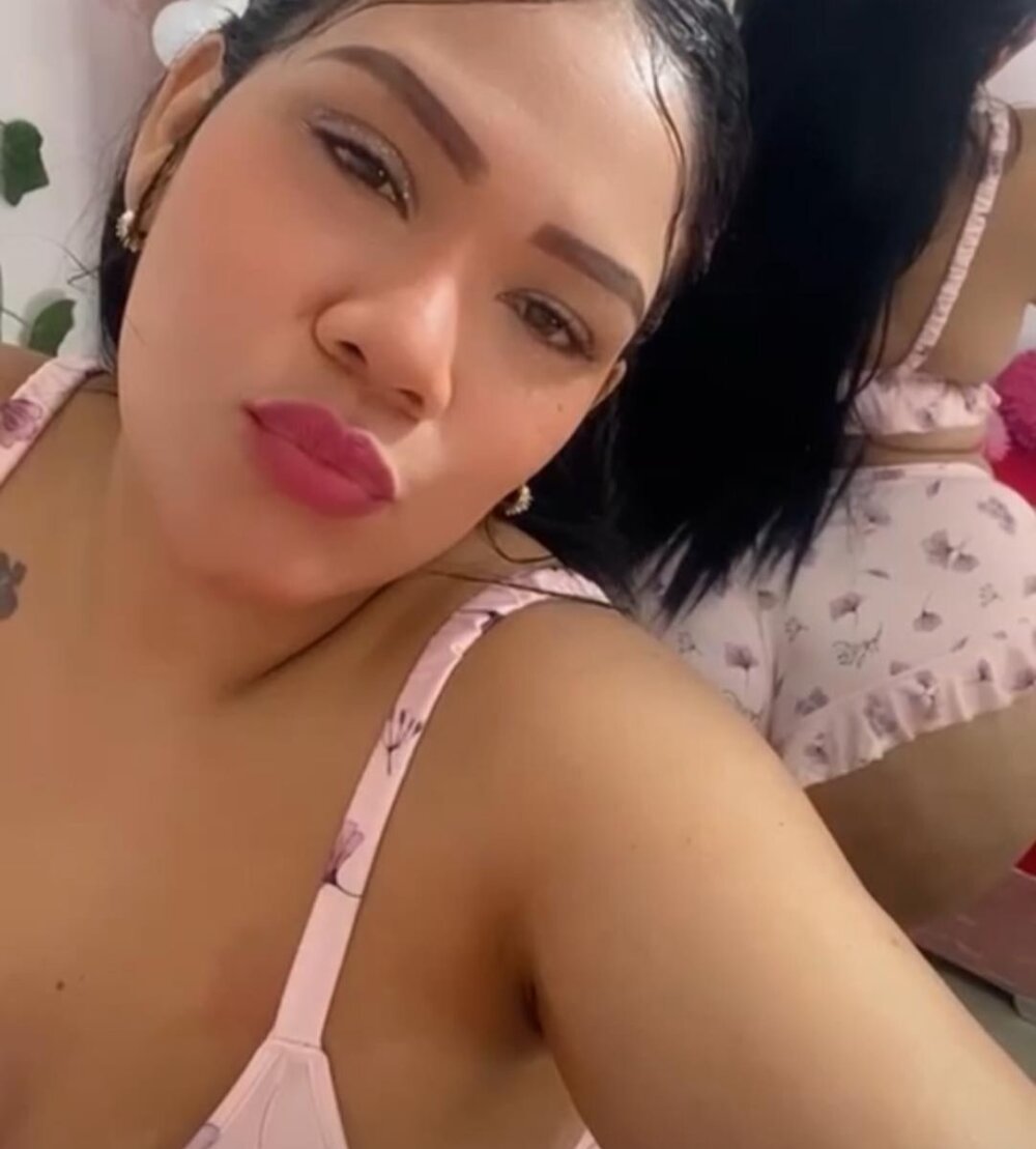 Ashley_bigas_'s Offline XXX Chat