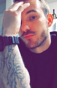 shortstackz96's Offline Chat Room
