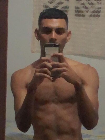 Kev_sexyboy - Stripchat Cam2cam Deepthroat Dildo Boy 