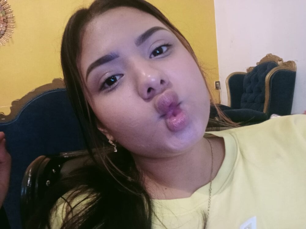 Oriana_Garcia's chat room
