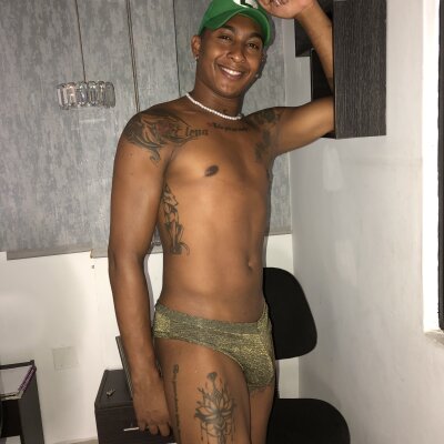 Taylor_Gold_ - Stripchat Boy 