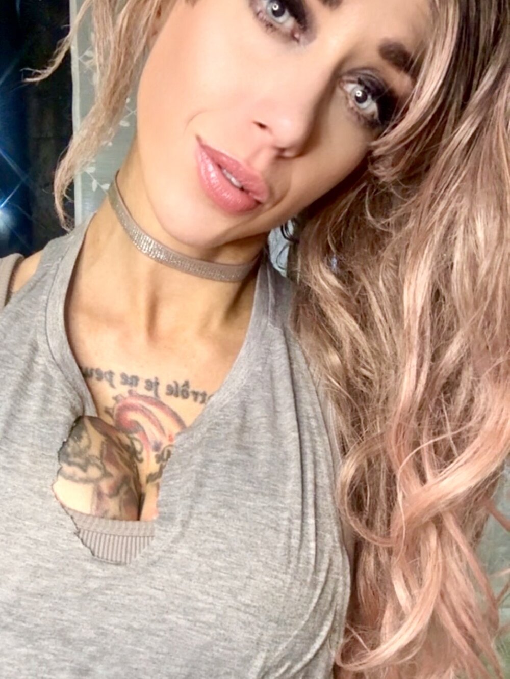 fuckingTITSmagee live cam model at StripChat