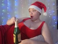BigBustyAnna's Offline Chat Room
