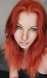 BrieOlson's Offline Chat Room