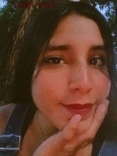 Laura_goddess_ts