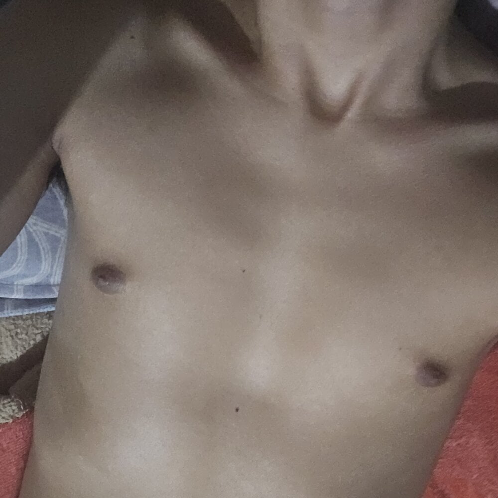 miguelito_19 from stripchat