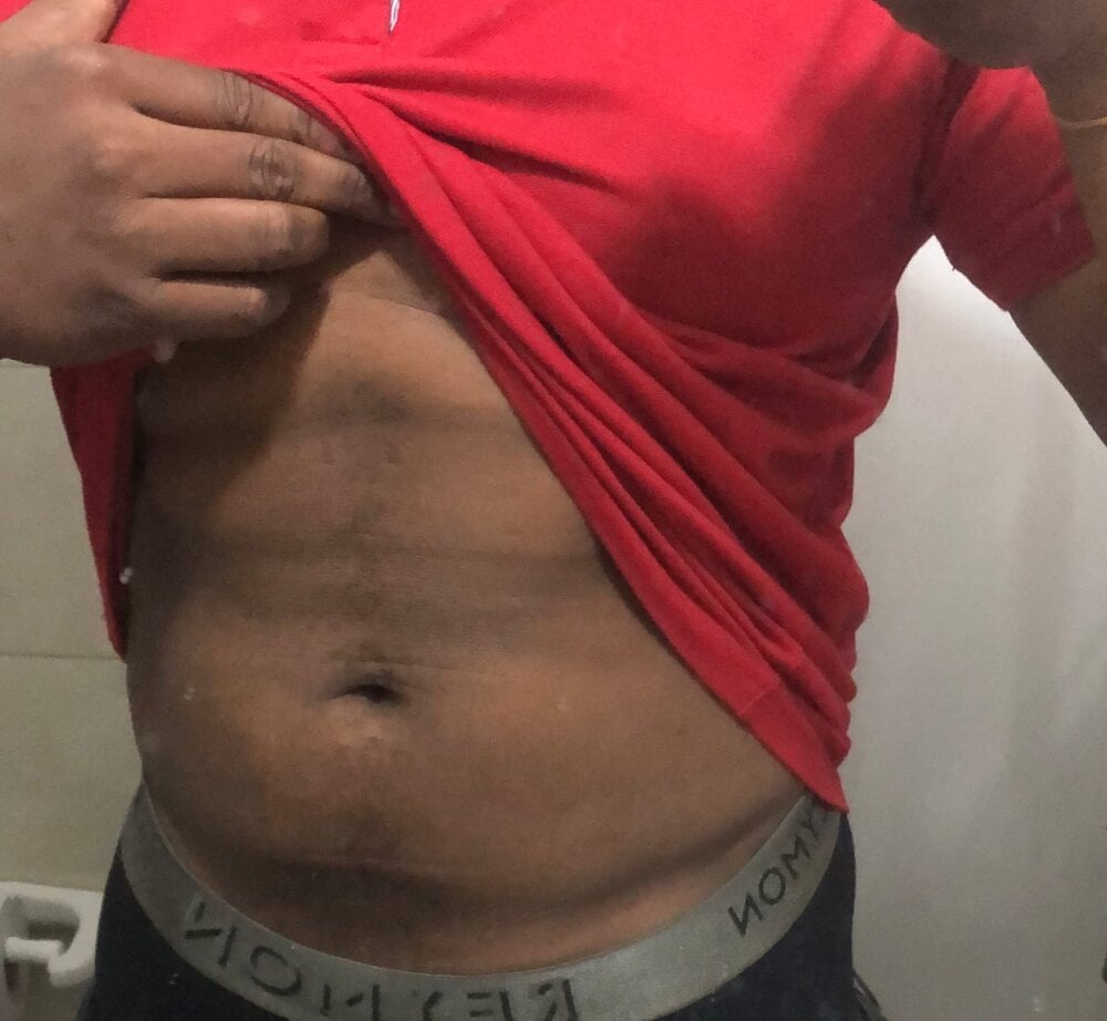 adamblackx02 from stripchat