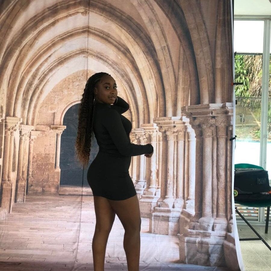 stripchat adhara_mosquera webcam profile pic via livesextrans.com