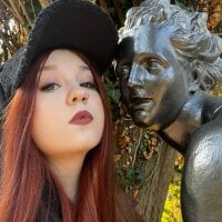 DalilaMartini's Offline Chat Room