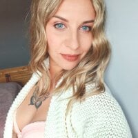 whitebutterfly1's Offline Chat Room