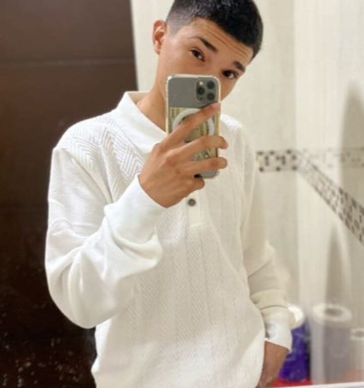 twink_straight_n Offline XXX chat