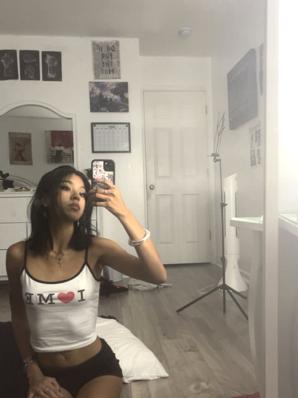petitelatinateen profile