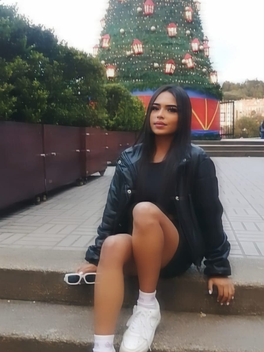 BellaDanielss_ 🈁 free naked cam