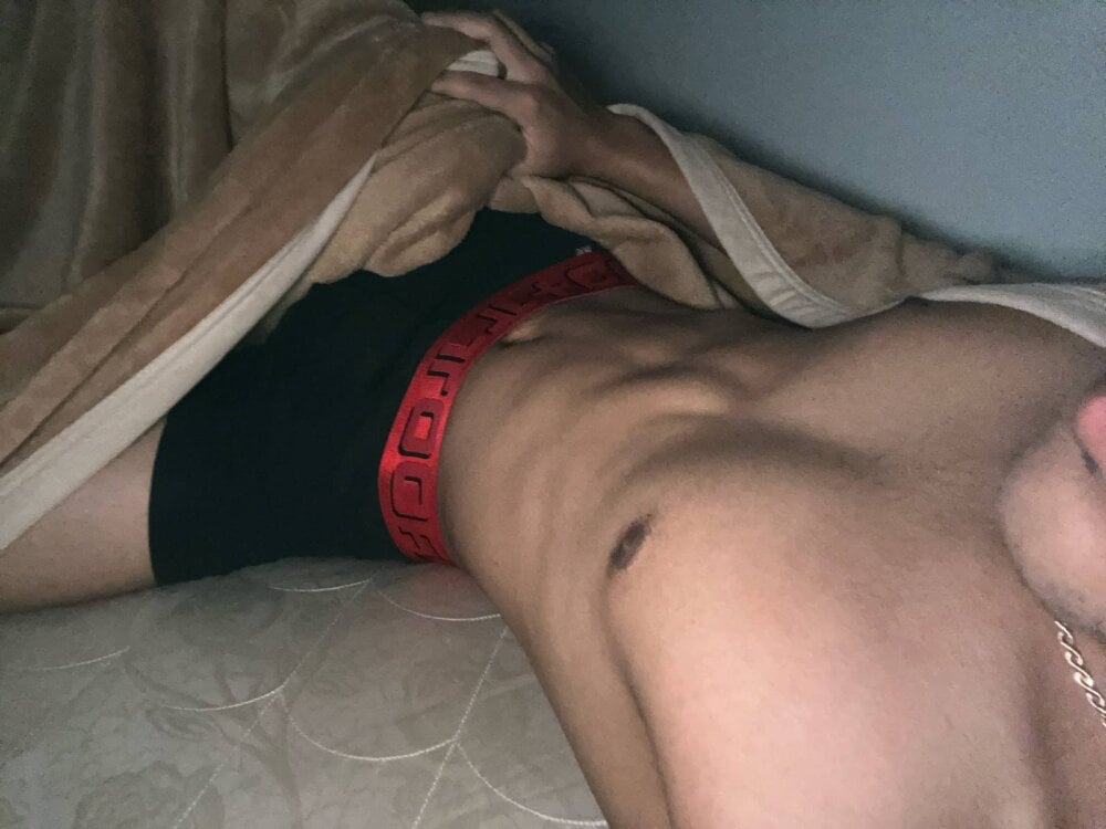 sweet_dirty_boy from stripchat