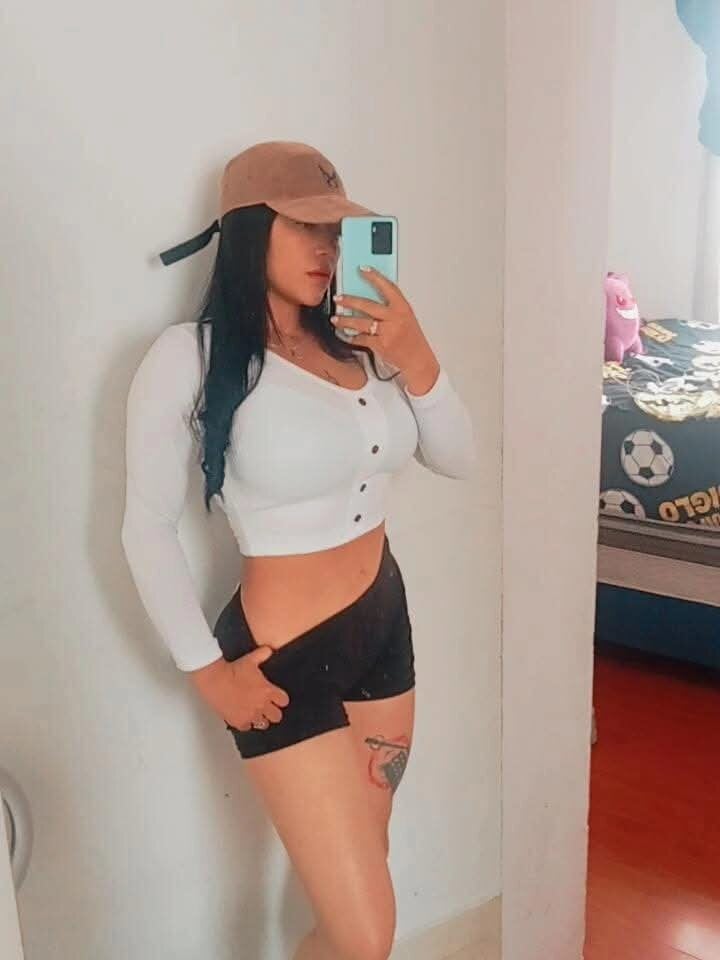 shara_rios profile