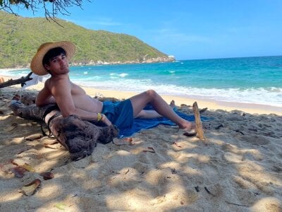 ArthurVilahur Male Blowjob Striptease Cam