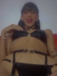 Party_sluts_broken's webcam live show