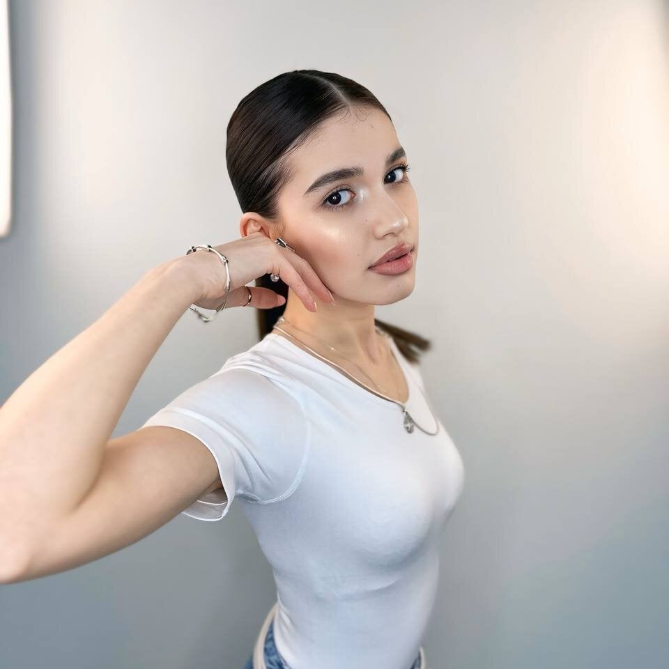 stripchat yokogalson webcam profile pic via groupsexlivecams.com