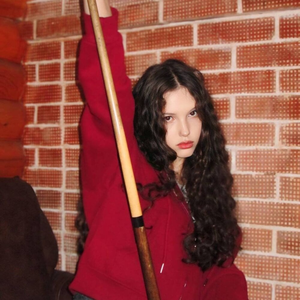 sexlivecamsites.com kerilawlis livesex profile in english cams