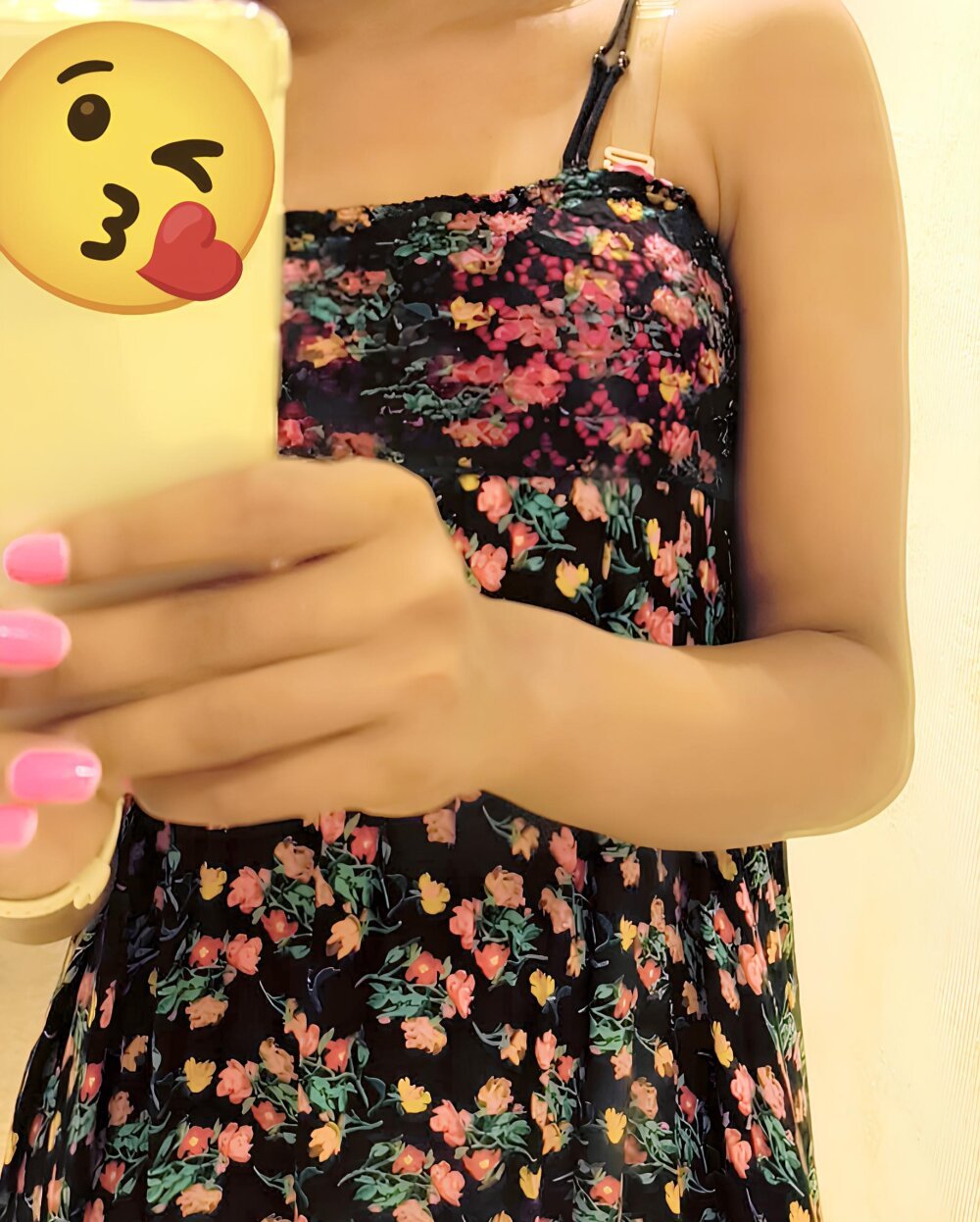 shelli_fernando's Offline XXX Chat