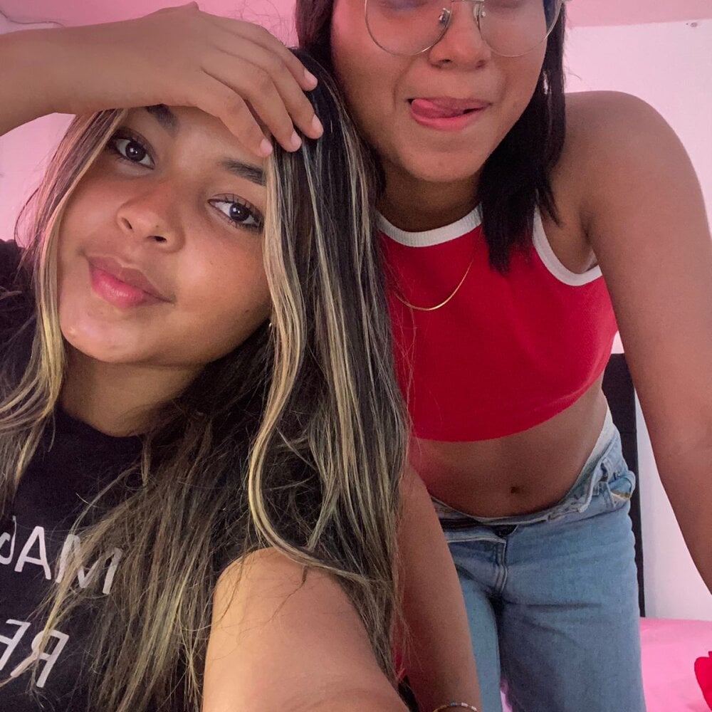 Dulceyandy's Offline Chat Room