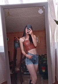 ChloeJohnsoon Webcam show