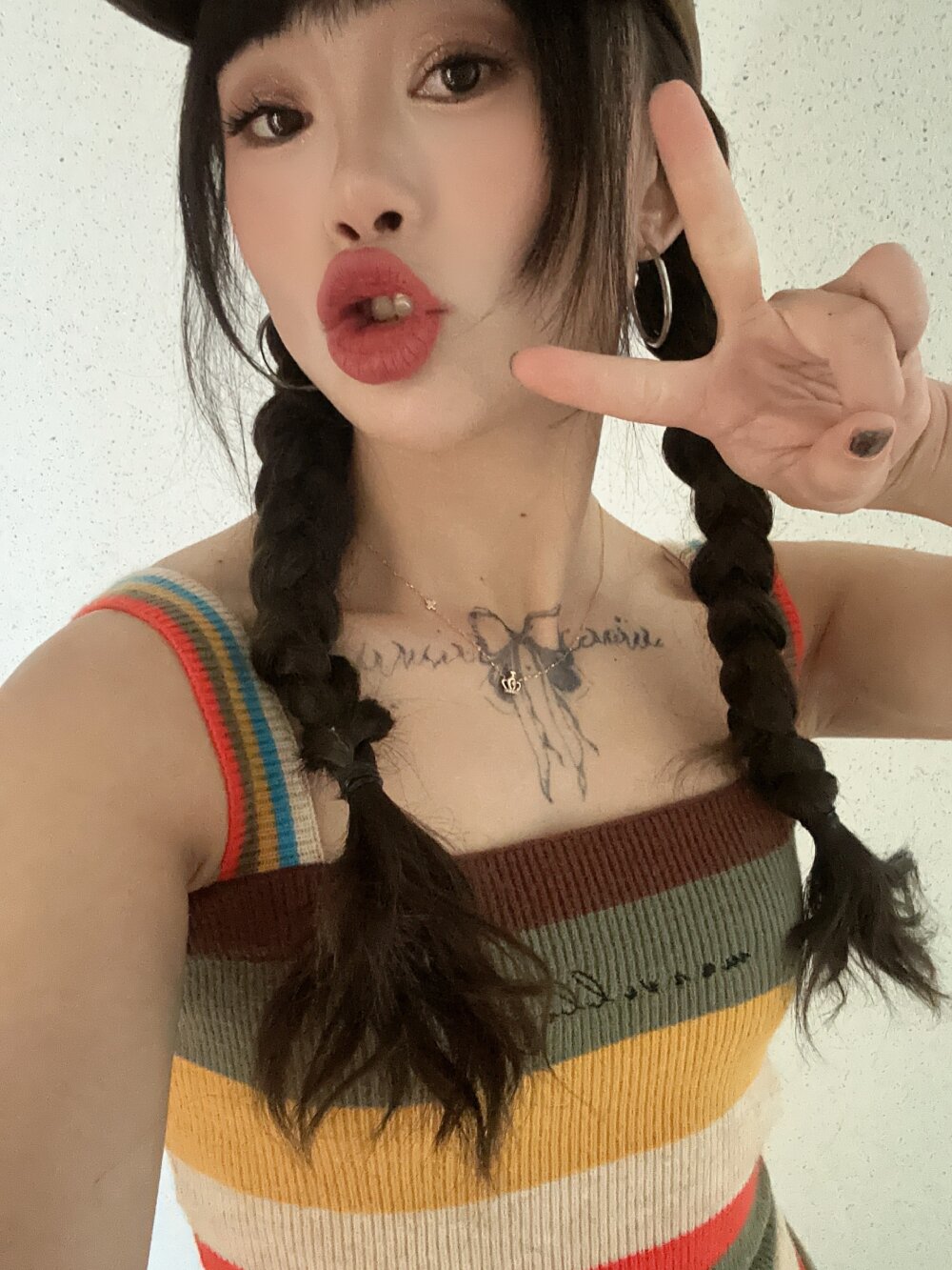 Live sex webcam photo for Game_yoyo #289985086