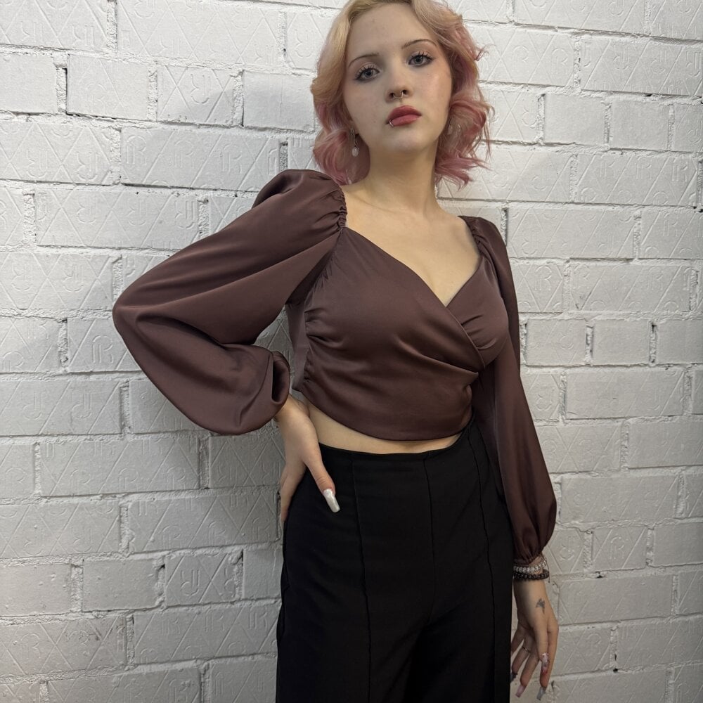 amateursex-livecam.com lorenzagrill livesex profile in white-hair cams